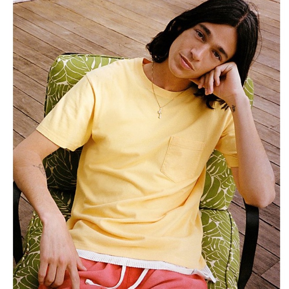 Urban Outfitters BDG-Universal Pocket Tee
Large‎ Light Orange New With Tags